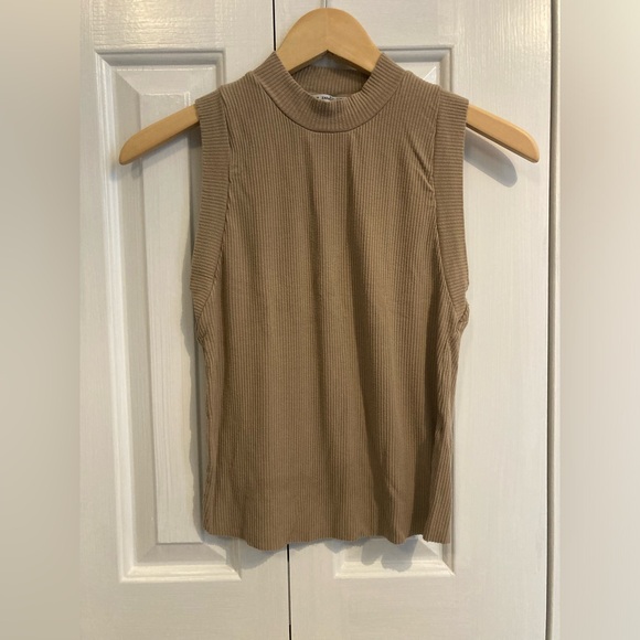 Zara sleeveless sweater - Picture 1 of 5